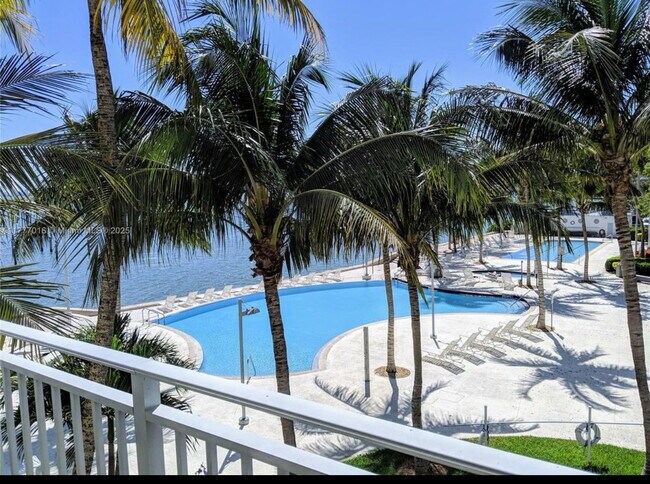 Building Photo - Northeast 64th Street, Miami, FL 33138 - 1 BR 1 BA condo