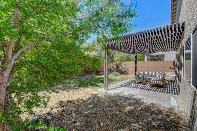 Building Photo - Providence Las Vegas 3 Bed and 3 Bath Home with Gated Community, Modern Upgrades & Resort-Style A...