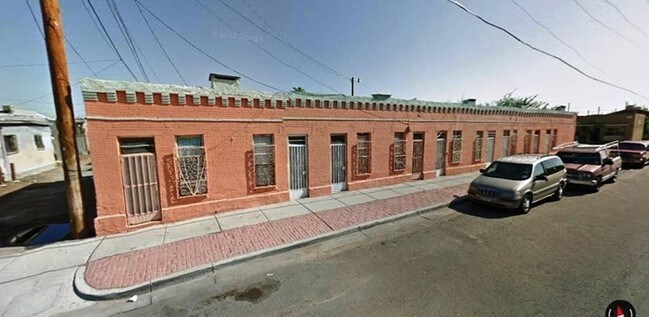 Primary Photo - 709 S Tays St