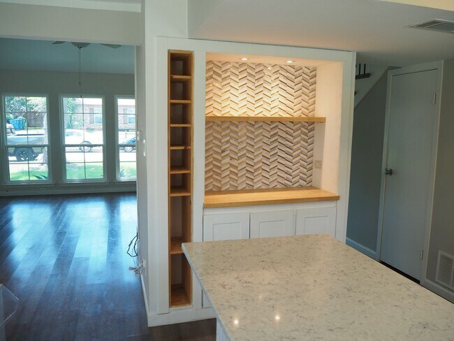 Building Photo - 3 Bed - 2.5 Bath in Flower Mound