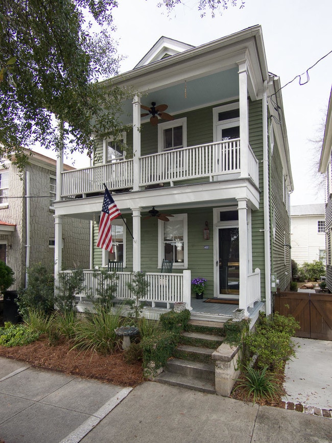 Primary Photo - 422 Sumter St