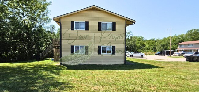Building Photo - 5535-5537 Freeman Ave