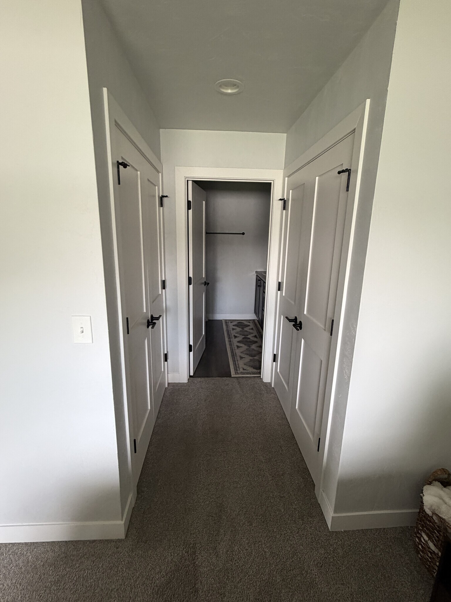 Building Photo - 702 Hartzheim Dr