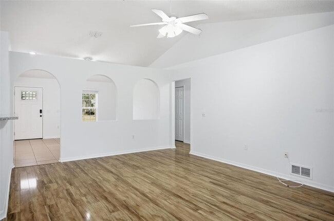 Building Photo - 38 Bud Field Dr
