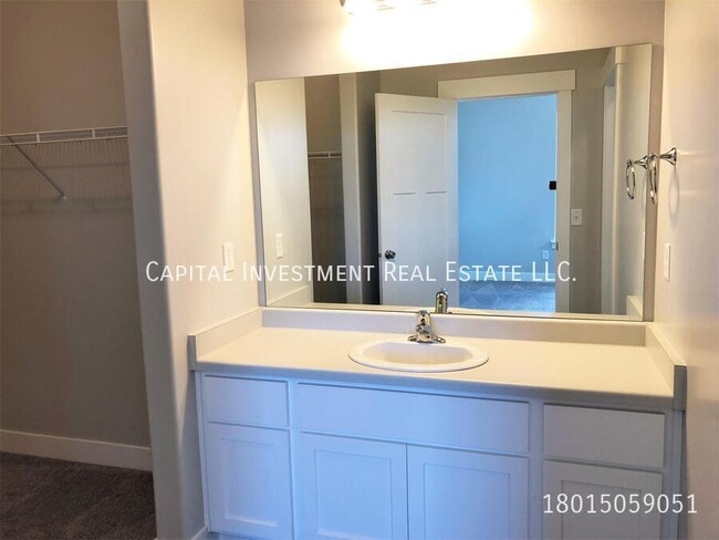 Building Photo - 14642 Bloom Dr