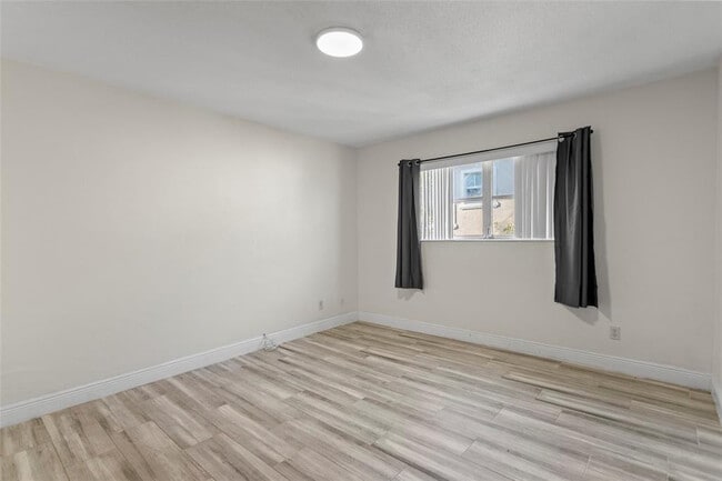 Building Photo - 493 NW 43rd St