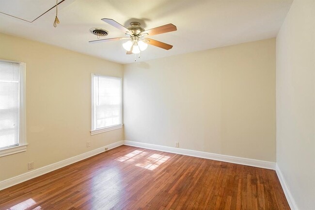 Building Photo - 4700 Evans Ave