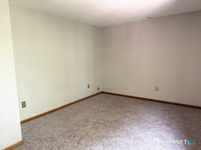 Building Photo - 139 Songbird Ln