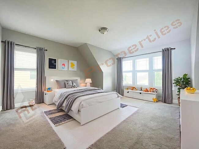 Building Photo - Lovely & Spacious 3 Bedroom, 2.5 Bathroom ...