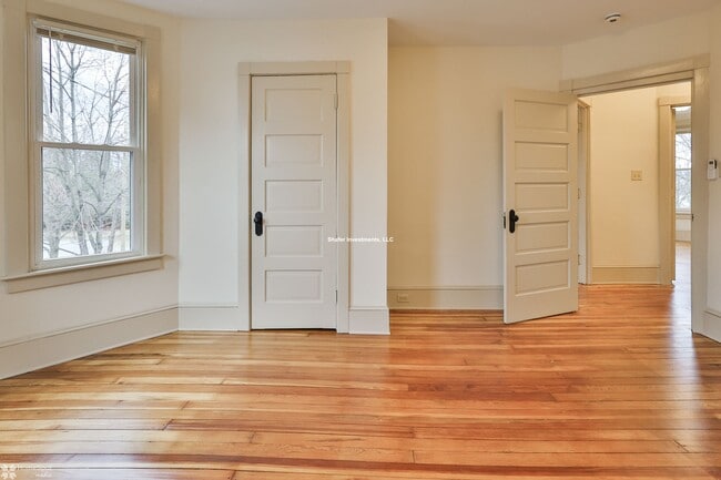 Building Photo - 67 W Laurel St