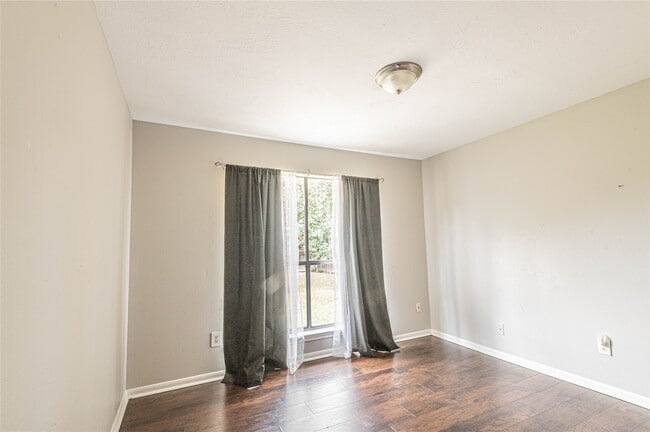Building Photo - 5134 Cotter Ln