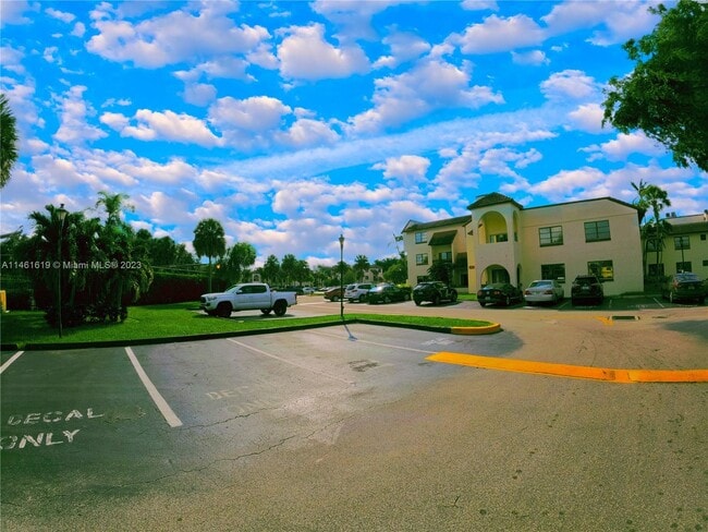 Building Photo - 8600 SW 149th Ave