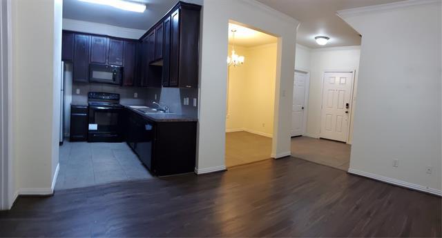 Building Photo - 3015 Tudor Ln