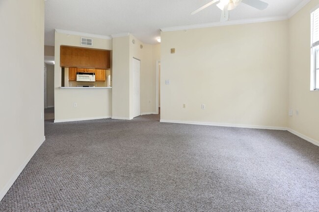 Building Photo - 2bd Condo right by UTC & Lakewood Ranch
