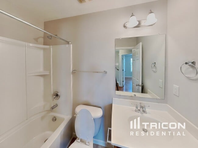Building Photo - 108 Alred Cir