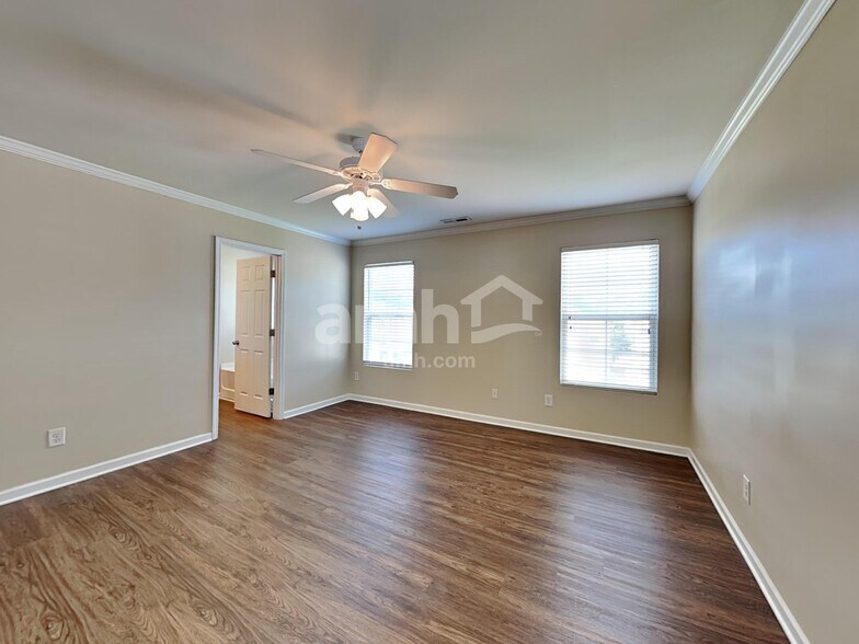 Building Photo - 8018 McKee Dr
