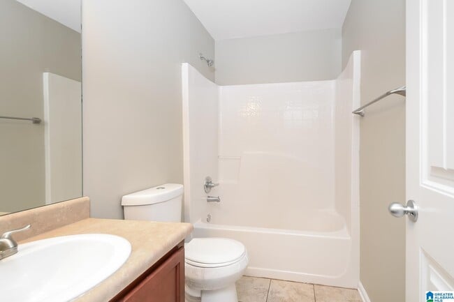 Building Photo - 90 Briar Ridge Ln