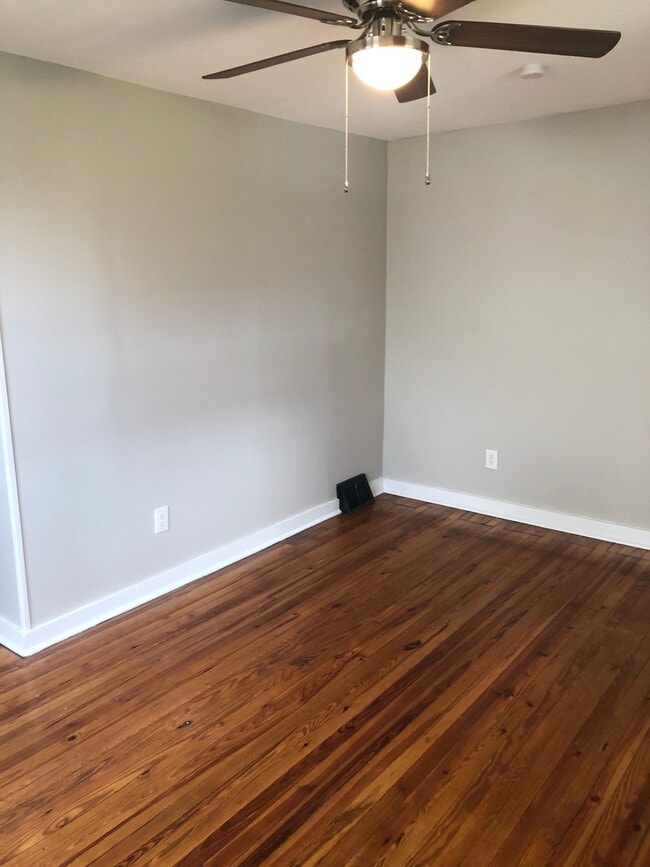 Building Photo - 406 Magnolia Ave