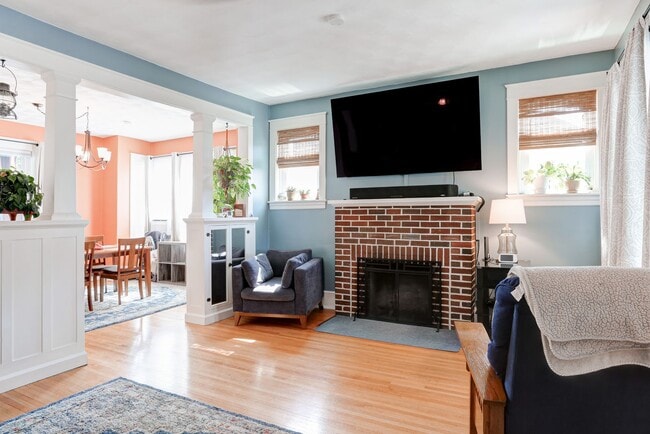 Building Photo - 3 Bed 1 Bath in Lemoyne Pa