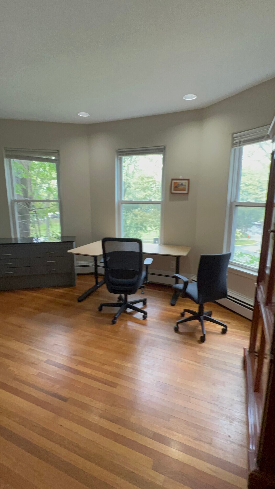 Building Photo - 1000 Memorial Dr