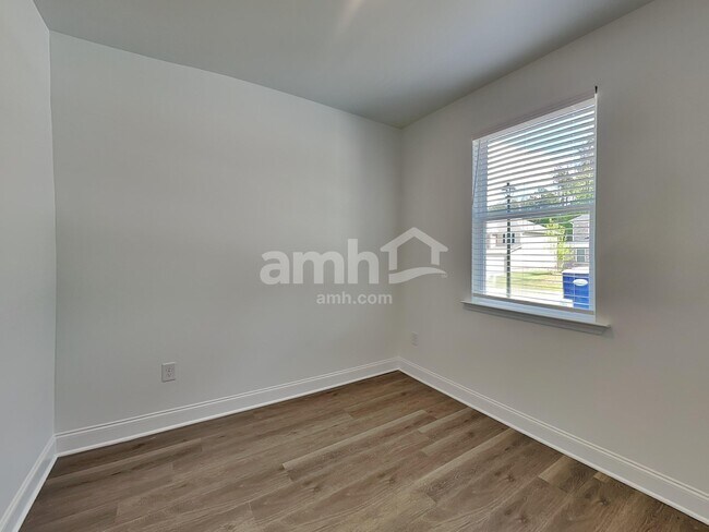 Building Photo - 1628 Aquamarine Dr