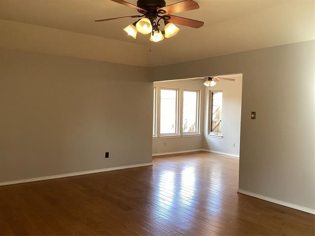 Building Photo - 2841 Southridge Dr