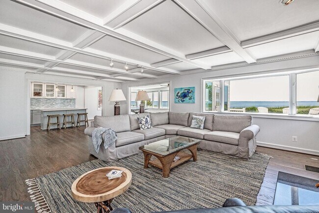 Building Photo - Home in Bay Ridge with beautiful views of the Chesapeake Bay!