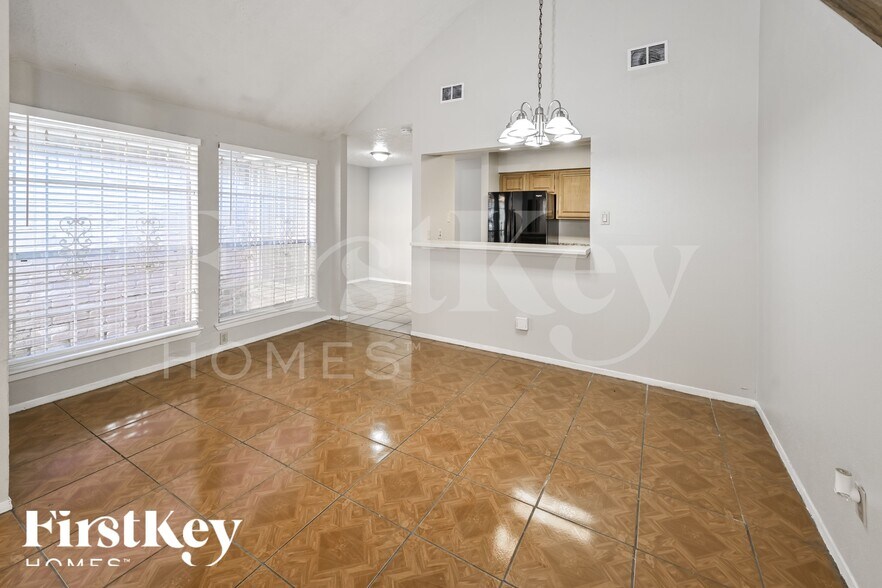 Building Photo - 3315 Vega