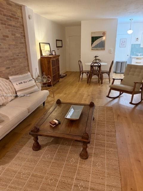 Building Photo - 1300 Lincoln Rd