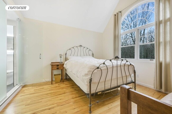 Building Photo - 12 Northview Dr