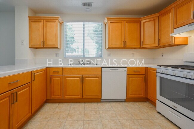 Building Photo - Charming 3-Bed, 2.5-Bath Home in One of Tr...