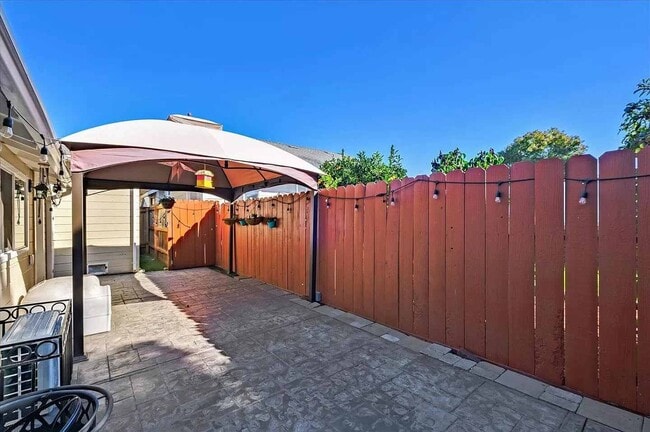 Building Photo - 1955 Wingate Way