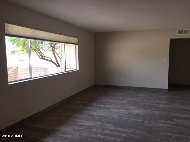 Building Photo - 801 E Campus Dr