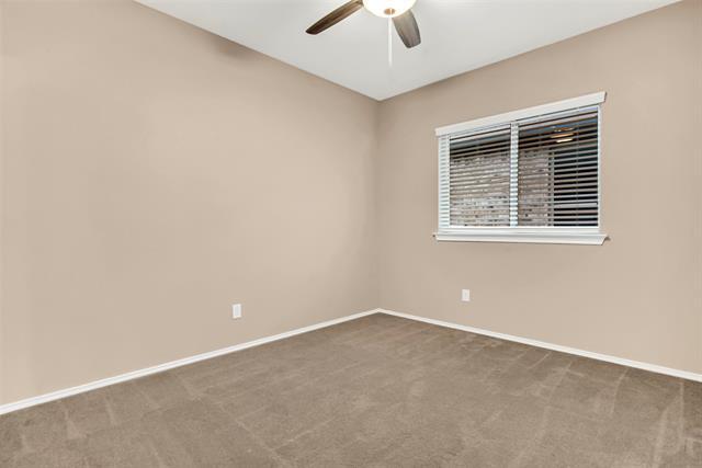 Building Photo - 1021 Waverly Dr