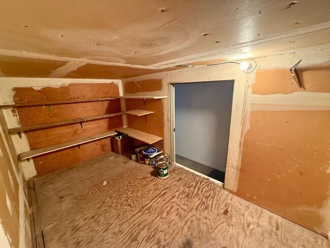 Building Photo - BEAUTIFUL, UPPER UNIT 3BD/2BA PLUS BONUS ROOM TIBURON CONDO. MOUNT TAM VIEWS!