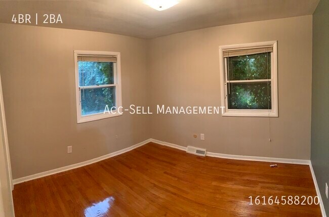 Building Photo - 53 Luray Ave NW