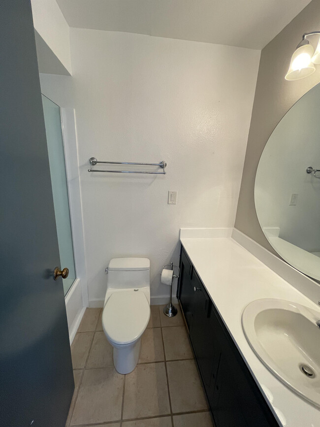 Building Photo - 6455 La Jolla BoulevardUnit 245 Ln