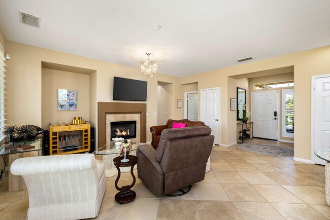 Building Photo - 60268 Sweetshade Ln