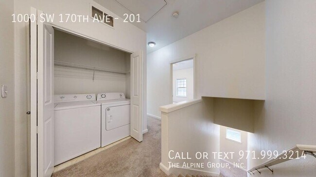Building Photo - 1000 SW 170th Ave
