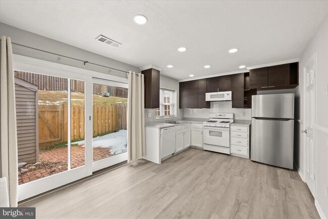 Building Photo - 12263 Granada Way