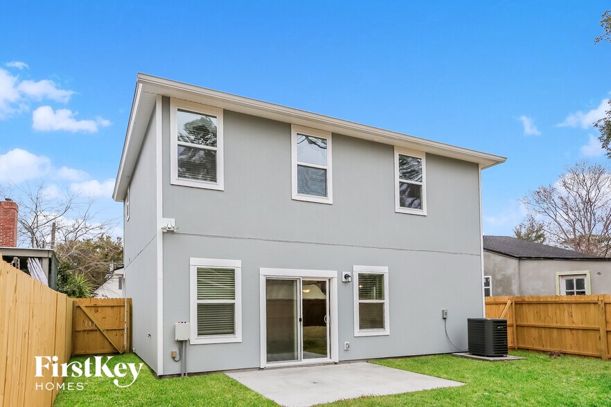 Building Photo - 4626 Polaris St