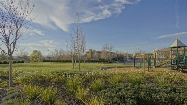 Building Photo - Spacious Alta Vista Valencia Home with Loft, Private Yard, and Community Amenities