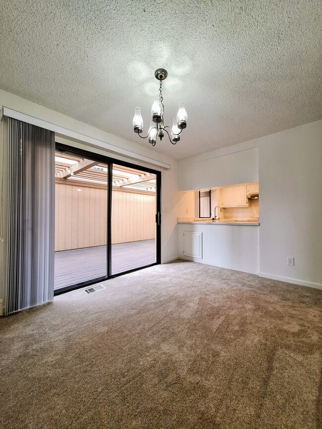 Building Photo - Remodeled 3bd 3-Story Townhouse With Attached Garage