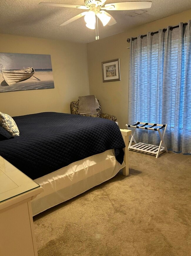 Building Photo - 35 Foxcroft Ln