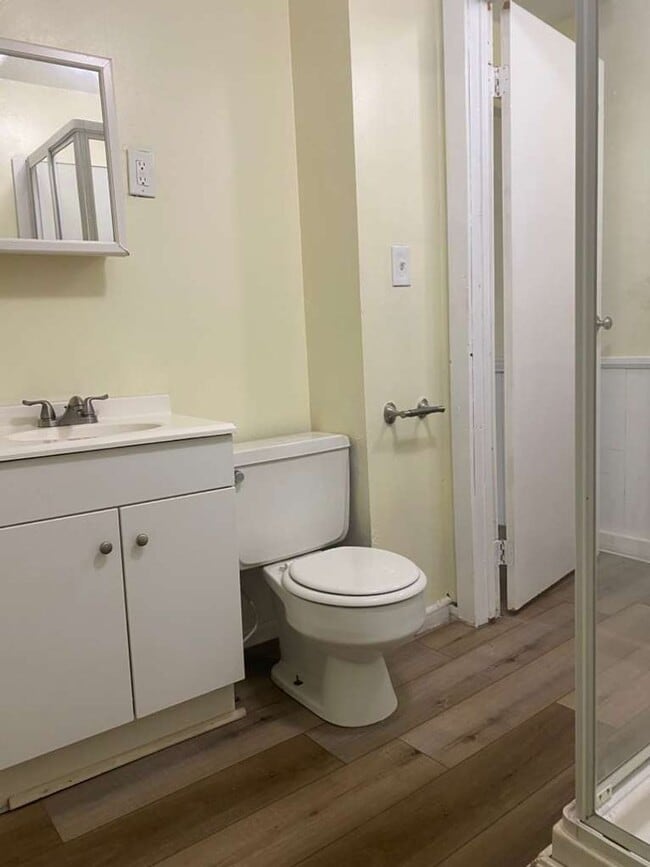 Building Photo - 2219 W 103rd St