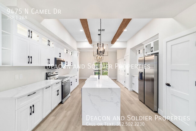 Building Photo - 9475 N Camel Dr
