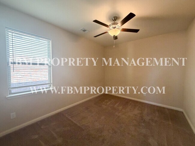 Building Photo - 5412 Persimmon Dr