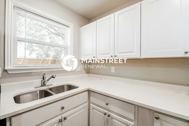 Building Photo - 2403 El Capitan Dr