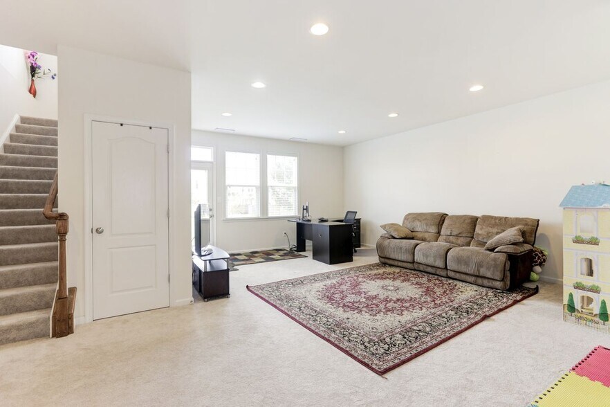 Building Photo - 24690 Capecastle Terrace