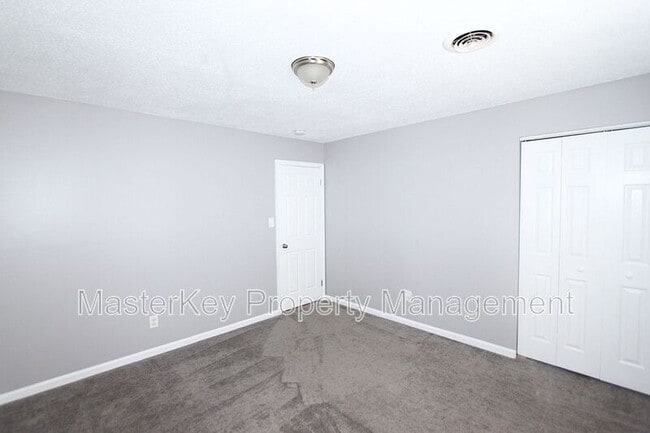 Building Photo - 1242 Donaldson Ct